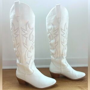 White cowboy boots, size 9